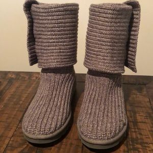 Classic Cardy UGG boots in grey
